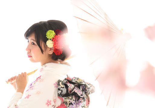 髪飾りで華やかさ1ランクアップ