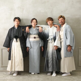 家族で祝う二十歳記念　ご家族みんなで着物